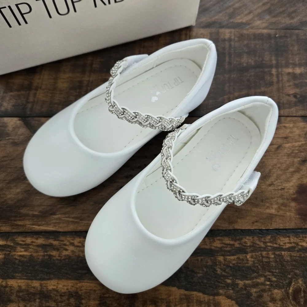 Tip Top Kids Girls MaryJane White Shoe with Rhinestone Strap. Style S169. Size 4